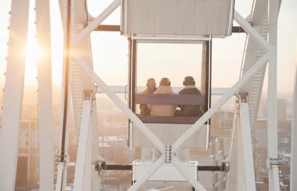 Слегка касаться земли