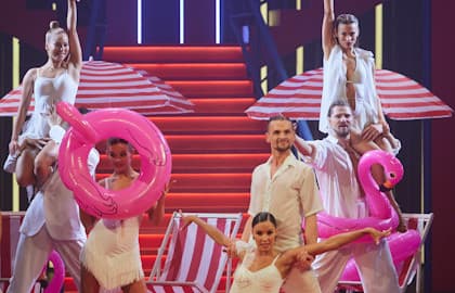 Танцевальное шоу ГРАНД. «История в отеле»