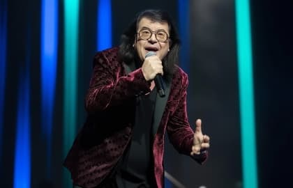 Игорь Корнелюк